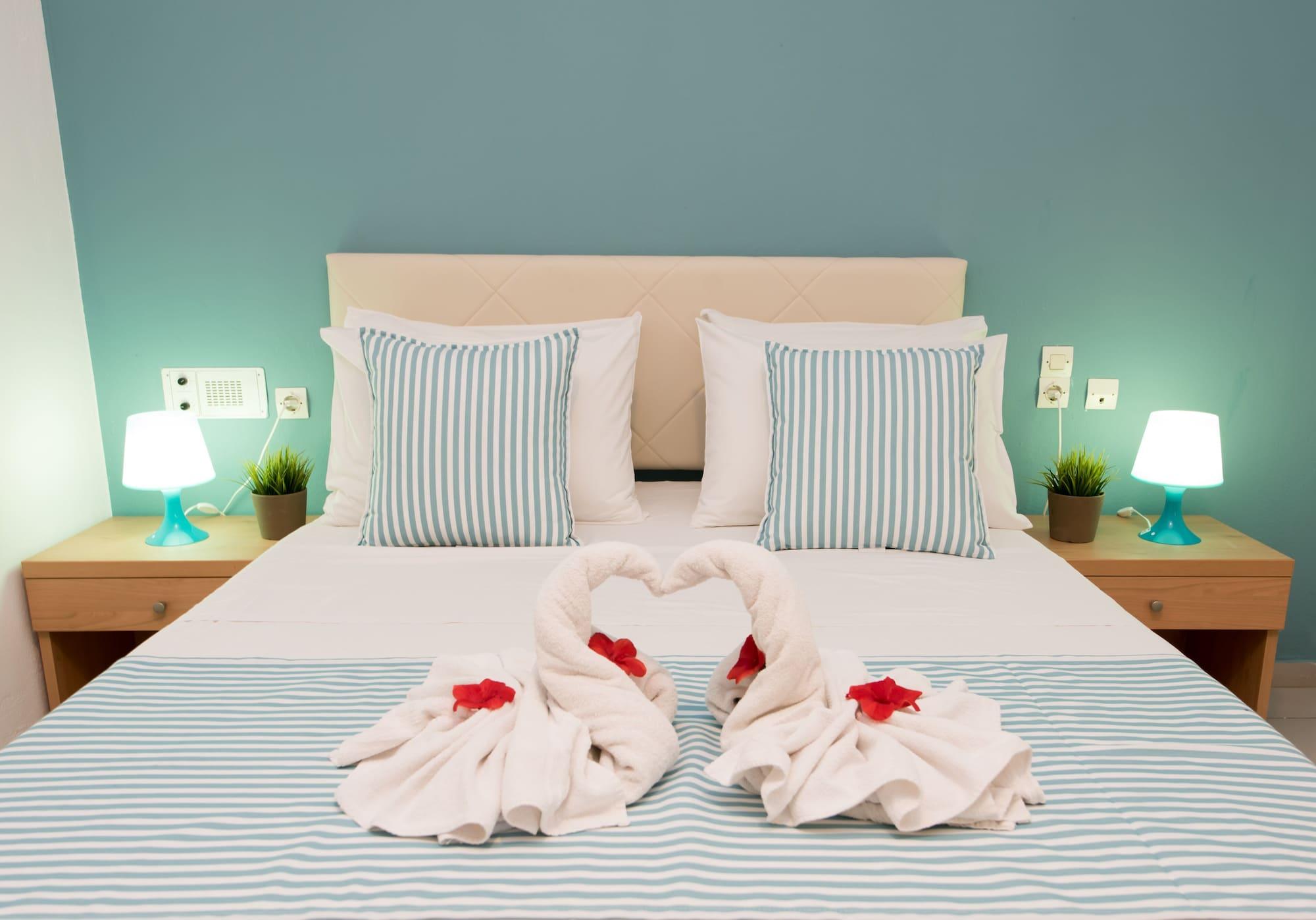 Sunshine Village Hotel (Adults Only) Hersonissos  Esterno foto